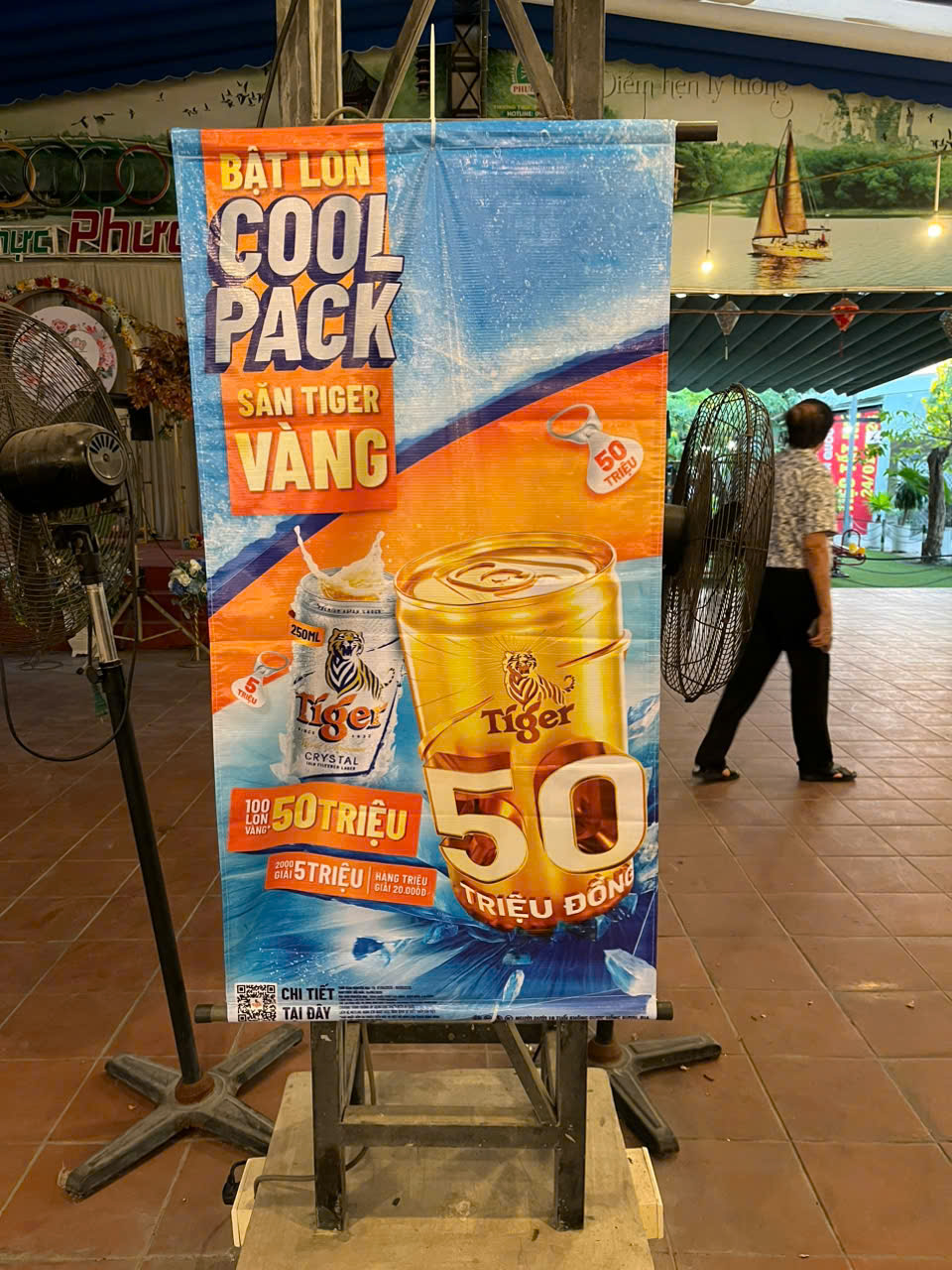 banner với backdrop khác nhau